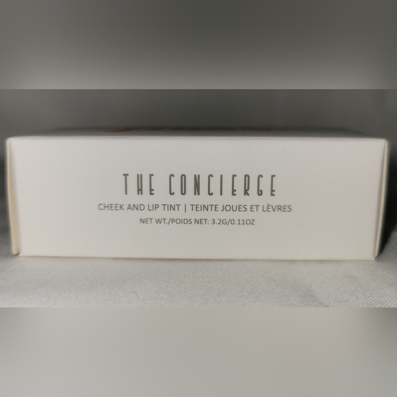 Floss. The Concierge Cheek and Lip Tint - Picture 3 of 7